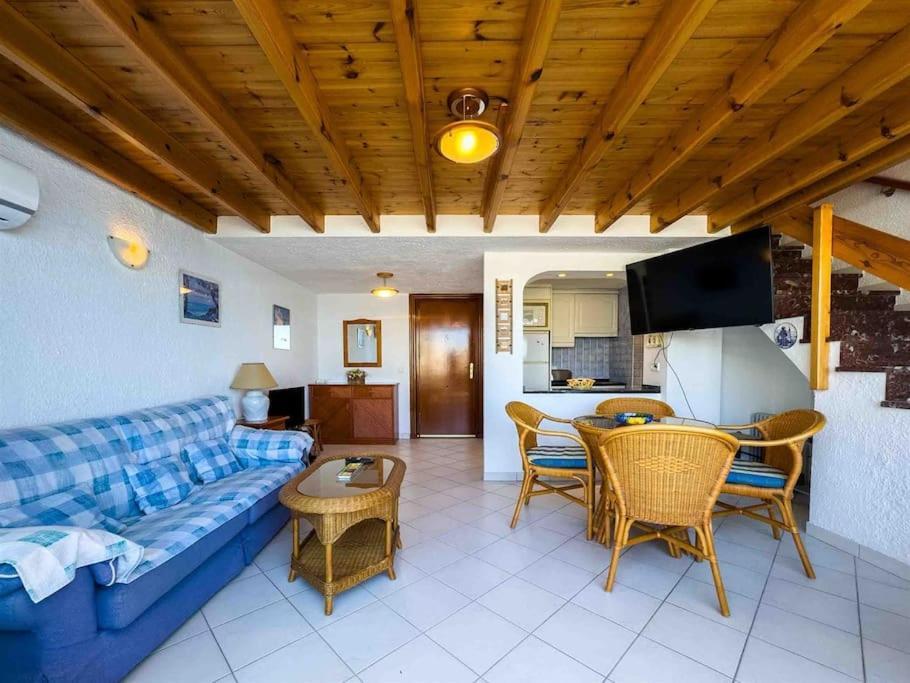 Skol 504 -lovely 2-bedroom Duplex In Skol First Line Apartment *